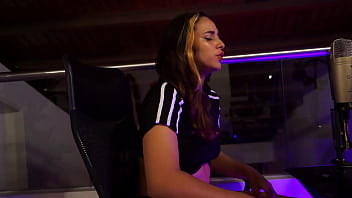 [With, Is To, Is] Bocah Sing Paling Enom Saiki Nemu Bolongan Sing Sempit Dening Kekasih Dheweke Porn Videos Rodeo