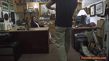 [PAWNShop, Brunette, Blowjob] Brunette MILF Blows PAWNShop Owner